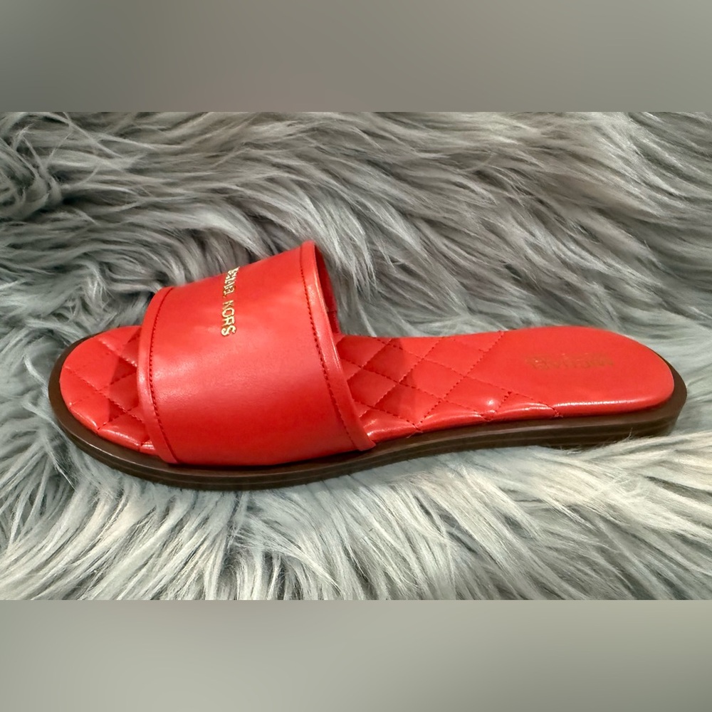 Michael Kors Red Sandals with Open Toe and Quilted Footbed - Picture 10 of 10